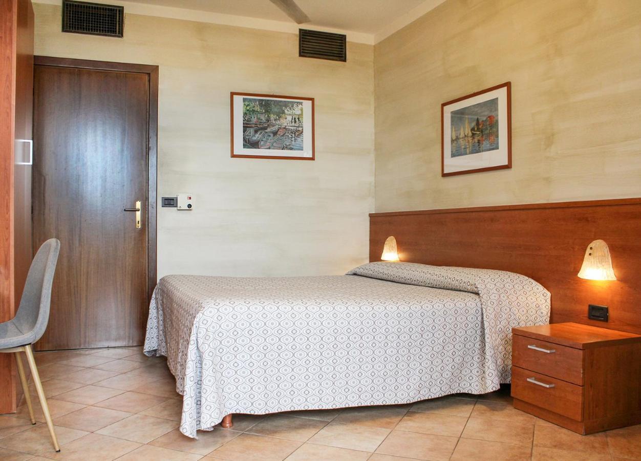 Hotel Castello S. Antonio Лацизе Екстериор снимка