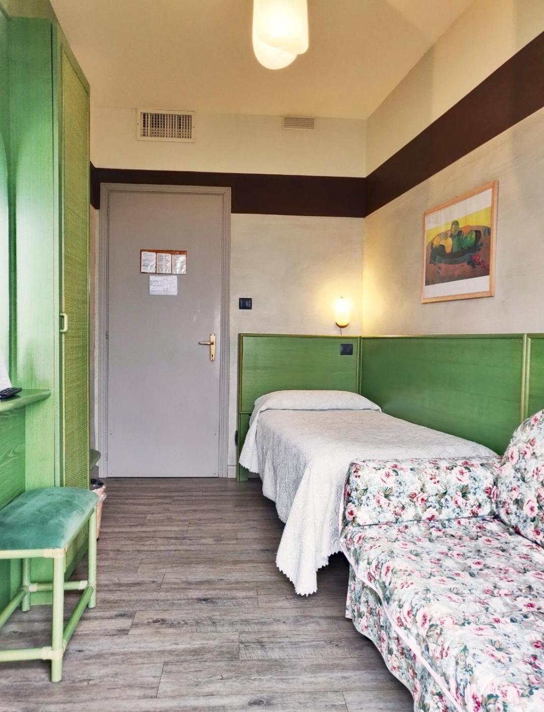 Hotel Castello S. Antonio Лацизе Екстериор снимка